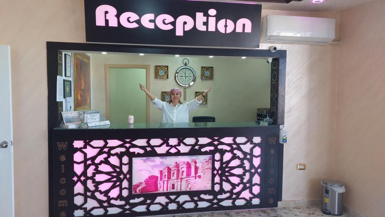 Petra Guests Hotel Wadi Musa Exterior photo